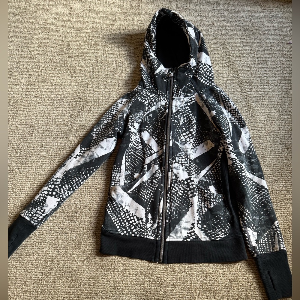 lululemon athletica Black and White Hoodie size 6